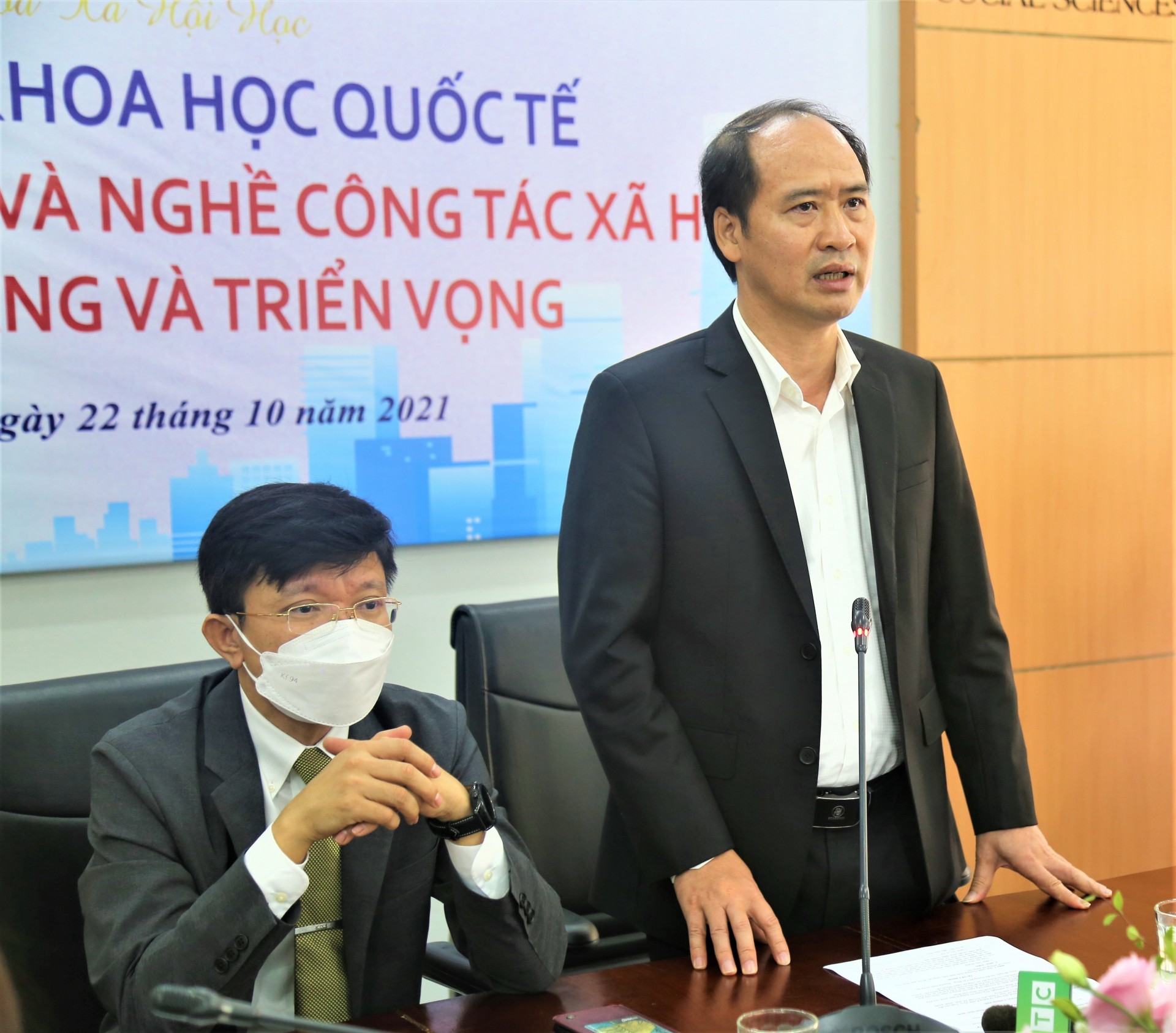 Thứ trưởng Bộ Lao động, Thương binh và Xã hội Nguyễn Văn Hồi phát biểu tại Tọa đàm